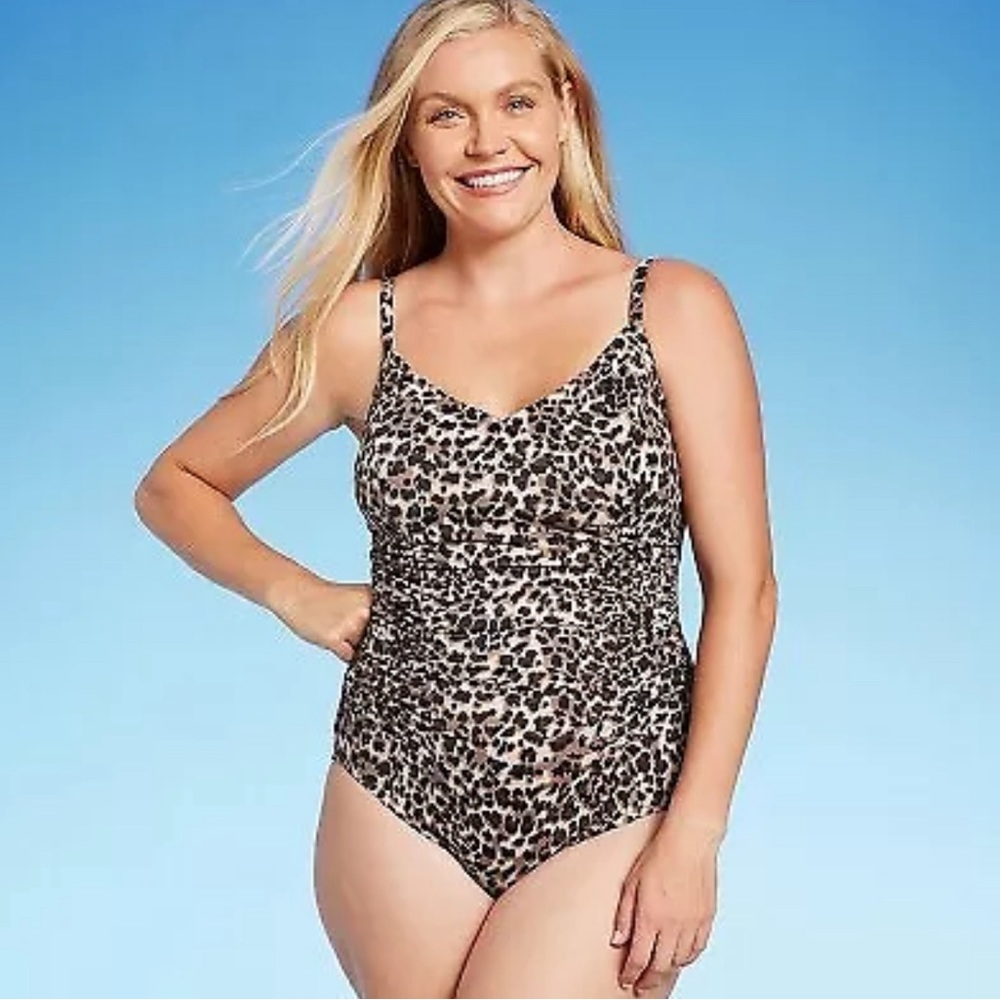 Aqua green one piece women’s swimsuit size small new with tags